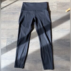 Black Lululemon Wunder Train High Rise Legging - Size 8